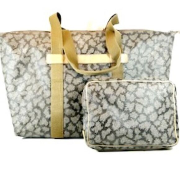 Yves Saint Laurent Travel Bag & Clutch - Picture 2 of 9